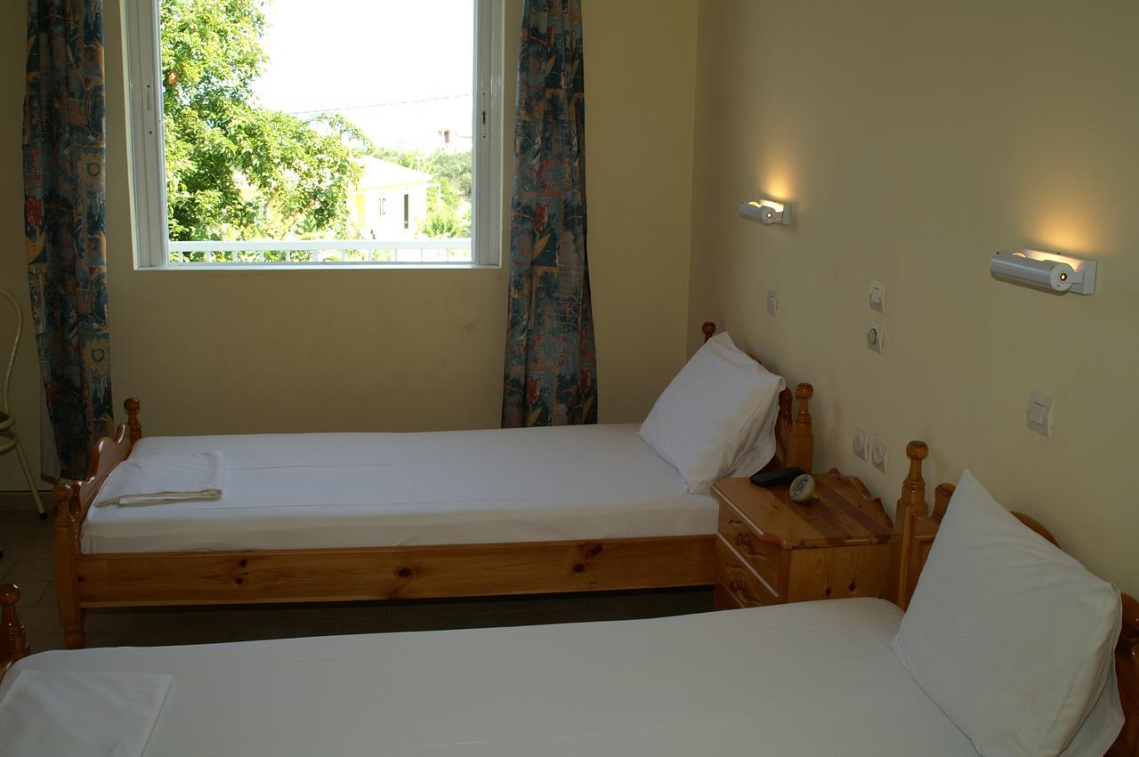 Pansion Tonia Aparthotel Zakynthos Town Exterior photo