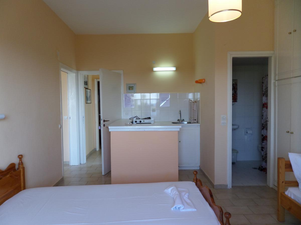Pansion Tonia Aparthotel Zakynthos Town Exterior photo