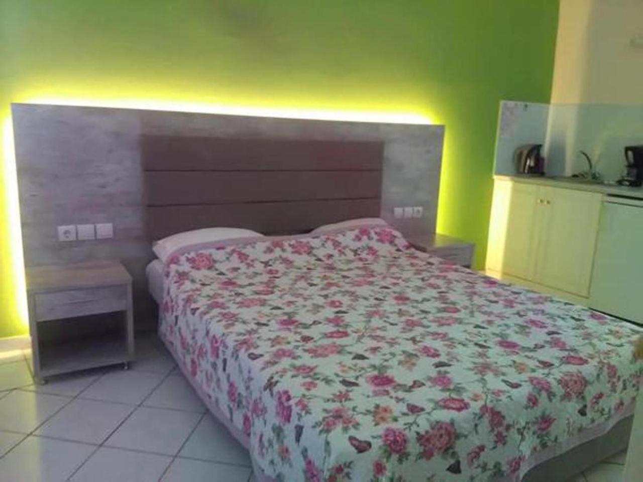 Pansion Tonia Aparthotel Zakynthos Town Exterior photo